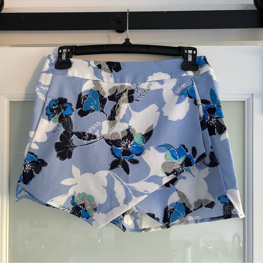 Aqua White and Blue Skorts with Modern Floral Design